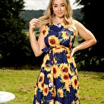 First pic of Melissa Debling Reveals Her Huge Boobs Outdoors - Only Tease Pictures Gallery