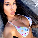 First pic of You Saw Her Here First: Laura Amy Owns Instagram &ndash; Heyman Hustle