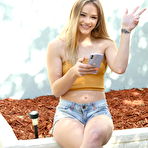 First pic of Scarlett Fall - Public Pickups | BabeSource.com