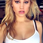 Third pic of Meredith Mickelson - Free pics, videos & biography