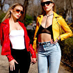 First pic of Isabelle Deltore and Angelika Grays share one stud in this sensational anal threesome