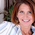 First pic of Cute MILF Rae Rodgers is ready to show her smile and the rest of her body.