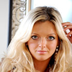 First pic of Zuzia Pillow Talk Girlfolio - Cherry Nudes