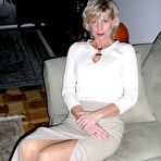 First pic of WifeBucket | Hot blowjobs from a classy mature wife