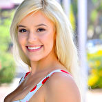 First pic of Busting Out In Public | DecorativeModels