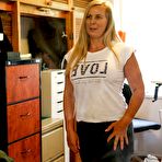 First pic of Eva Moore Incredible Lush Body