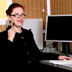 First pic of Mature Pictures Featuring 37 Year Old Kimberlee Cline From AllOver30