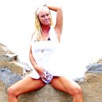 Second pic of NatalieK outdoor showing off