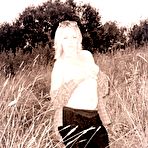 Fourth pic of Lady La Perle nude at nature