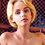 Second pic of Lilit A in the Bathroom