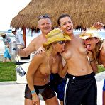 Second pic of Public and spring break - 22 Pics | xHamster