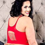 Fourth pic of BBC for a voluptuous MILF | The Mature Lady Porn Blog