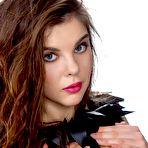 Second pic of Sexy Girl Daria Showing Her Young Pussy - Holly Randall - SexyBabes.club