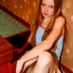 Third pic of GOOD MORNING with Avril A - Stunning 18