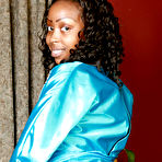 Second pic of Star in Star in black women