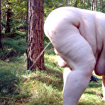 Fourth pic of Fat naked MILF outdoors