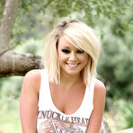 Third pic of Melissa Debling