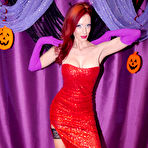 First pic of  Shanda Fay! 