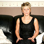 Second pic of DAMN HOT HOUSEWIFE - 31 Pics | xHamster