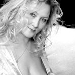 Fourth pic of Lady La Perle Romantic Mood