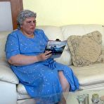 First pic of Luise Grandma likes young teen pussy