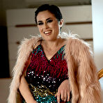 Second pic of Olive Glass Classy Babe Loves Fur