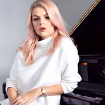 Second pic of Davina Michelle - Free pics, galleries & more at Babepedia