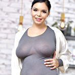 First pic of Sofia Lee Massaging Sofia Brazzers - Prime Curves