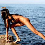 Third pic of Beautiful sporty brunette on rocky beach &mdash; Russian Sexy Girls
