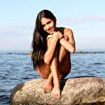 Fourth pic of Beautiful sporty brunette on rocky beach &mdash; Russian Sexy Girls