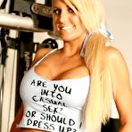 Second pic of Ember Reign shows some vag in the gym - NNConnect.com Gallery Page