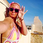 First pic of Natalie K Fingering and spreading outdoors
