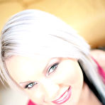 Fourth pic of Guy Goes Crazy From Loren Allure&acirc;&euro;&trade;s Mouth And Pussy Lips And Rewards Her With Semen / DefineBabe.com