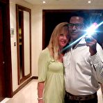 Third pic of Mum and her bf - 12 Pics | xHamster