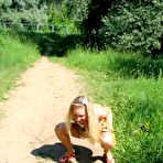 First pic of A teen peeing outdoor