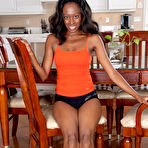 Fourth pic of Brandi Foxx in Brandi Foxx in black women