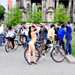 Second pic of Nude in Public - Public Nudity - Naked In Public - Outdoor - Exhibtionism - Flashing - NIP-Activity.com