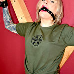 Fourth pic of boundstudio Roxxxi-Shortly-crossed