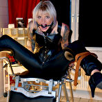 Fourth pic of boundstudio The mysterious Doctor - Roxxxi&acute;s strange appointment