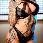 First pic of nfbusty Jessie Lee, Seth Gamble Whos In Control - S12:E5