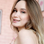 Fourth pic of Olivia Myers Busty Natural Hottie