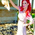 First pic of  Shanda Fay! 