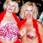 Second pic of The Housewife 193 - 25 Pics | xHamster