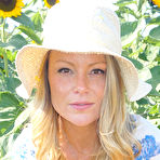 Third pic of Meet Madden Sunflower Field / Hotty Stop