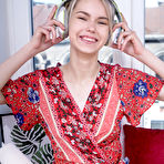 First pic of Samara nude in erotic MUSIC FUN gallery - MetArt.com