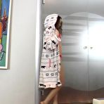 First pic of Neighbor teases me while her hubby is gone - AmateurPorn