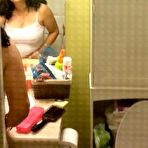 Second pic of Latina amateur girlfriend preparing for the night - AmateurPorn