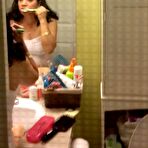 Third pic of Latina amateur girlfriend preparing for the night - AmateurPorn