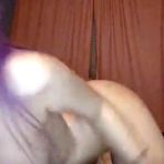 Second pic of Lonely cam girl Madison fucking herself with hairbrush - AmateurPorn