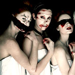 Fourth pic of Eliza Kinchington : Danse macabre | SHOCKYOU